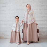 Gambar SAOIRSE'S Yeorin Dress Couple Ibu & Anak Perempuan 2-12 Tahun/ Gamis Hanbok Modern Lebaran 2026 x SILVER BONES - Yeorin, Rose Cream, S (Only Anak) dari Saoirse's Store ID Kab. Temanggung 1 Tokopedia