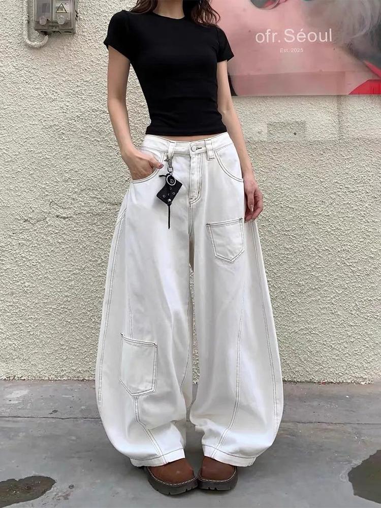 KoKo Jeans-กางเกงยีนส์ผู้หญิงสีขาว ลุคอเมริกัน OOTD ทรงเว้าปลายบานลายคาร์โก้