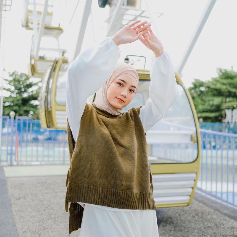 Rompi Rajut Andin Vest Tali Andin Ootd Hijab 3