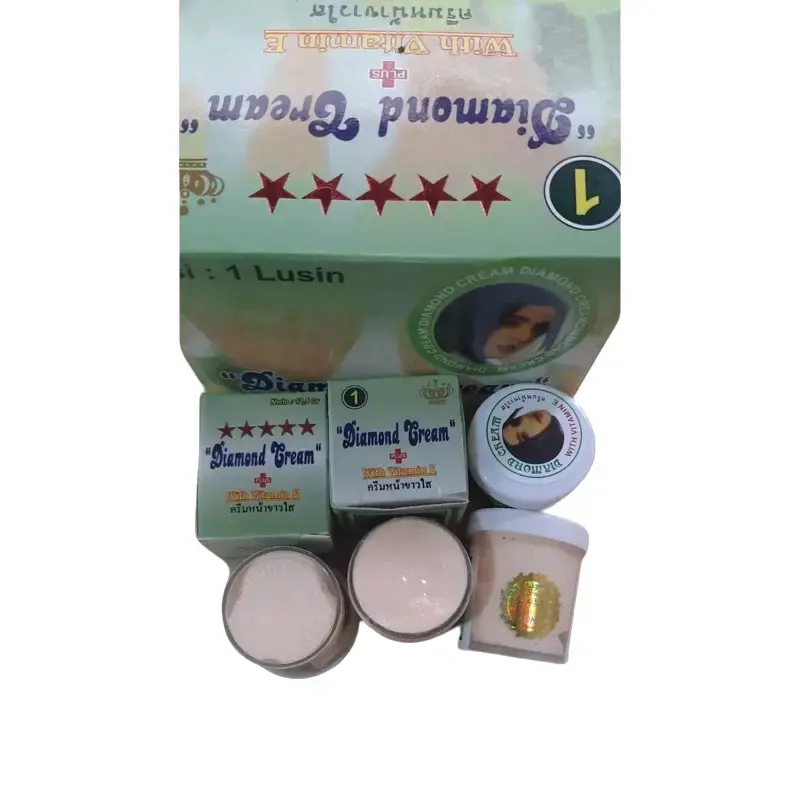 (ECERAN)  Diamond Putih Cream Wajah plus Vitamin E Mencerahkan Pelembab Pencerah 0