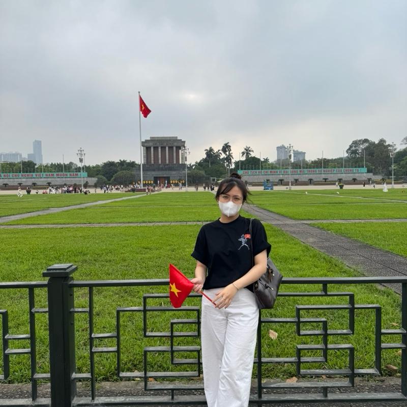 Áo thun thêu cờ Việt Nam, áo thun chất cotton from rộng, nam nữ mặc đều được. 5