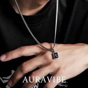 AURAVIBE-Kalung Batu Permata untuk Pria,  Titanium, Tidak Pudar,  Desain Ringan dan Mewah, Aksesori Rantai , Perhiasan Serbaguna untuk Wanita