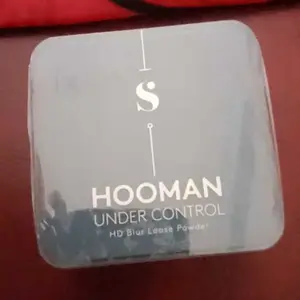 SOMETHINC Hooman Under Control HD Blur Loose Powder - Bedak Tabur 13gr Tahan Lama Wajah Cushion