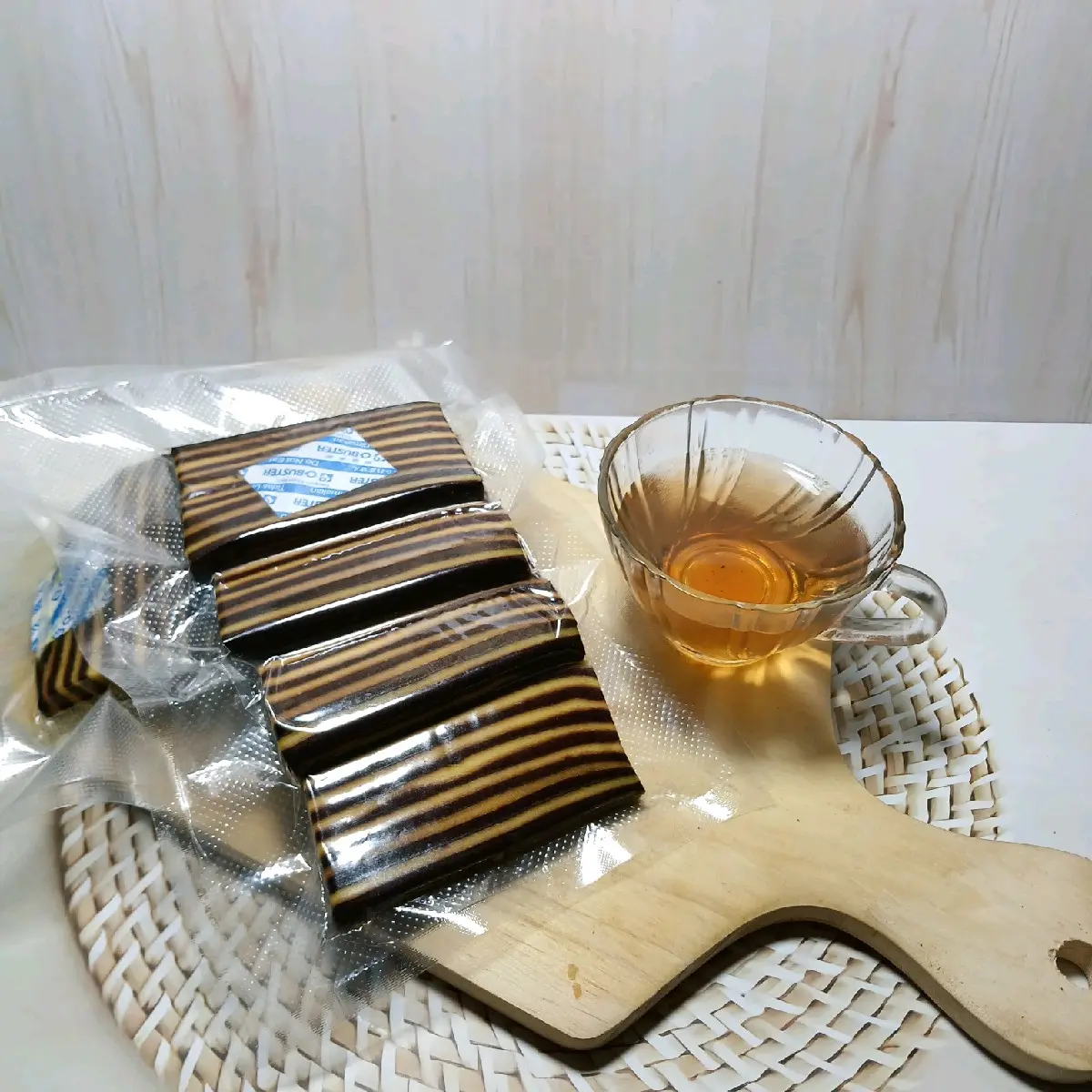 pinggiran lapis legit coklat berat 250gram