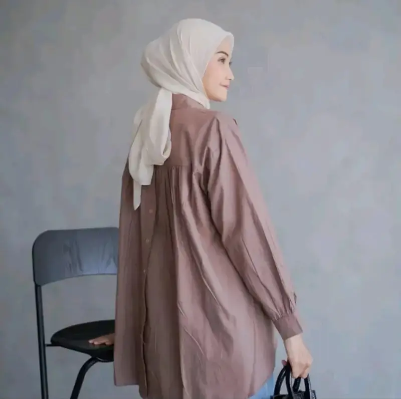 Elly Top - Kemeja Oversize Linen Variasi Kancing Belakang Baju Panjang Wanita Hitam Atasan 1