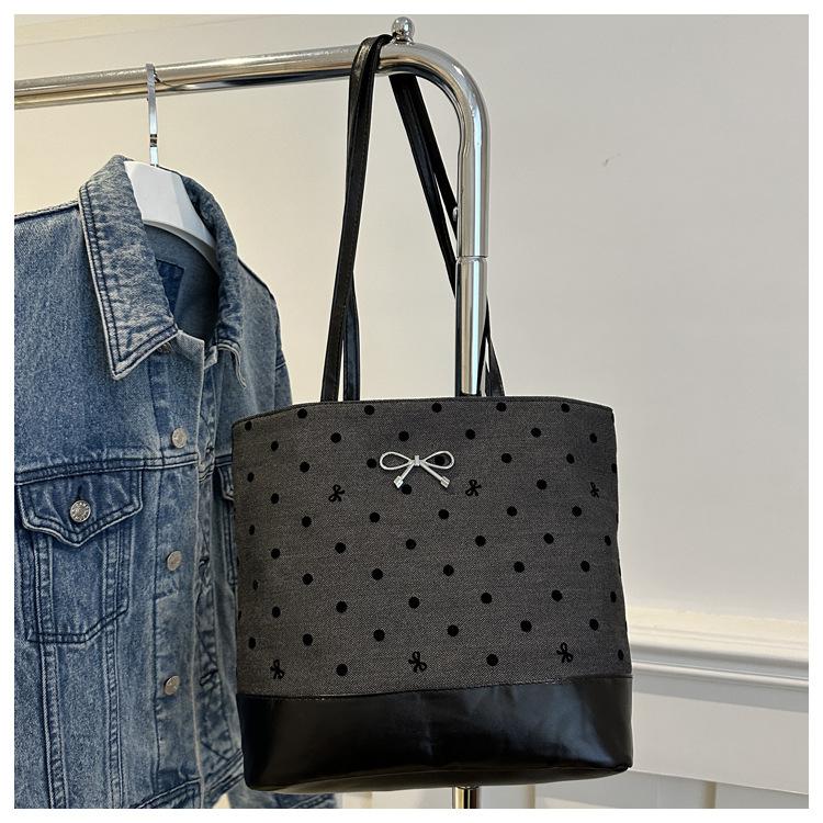 Polka dot print bow shoulder bag fashion trend large capacity casual bag underarm tote bag para sa mga kababaihan