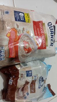 Product Review of Quaker Instant Oatmeal 1.2 Kg + Quaker 3in1 Chocolate 224g from d**a 0