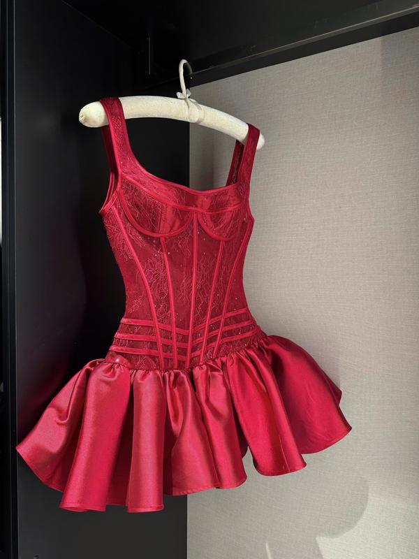 LỌ LEM LUXURY l 11 l Đầm Phối Ren Corset Cổ Vuông