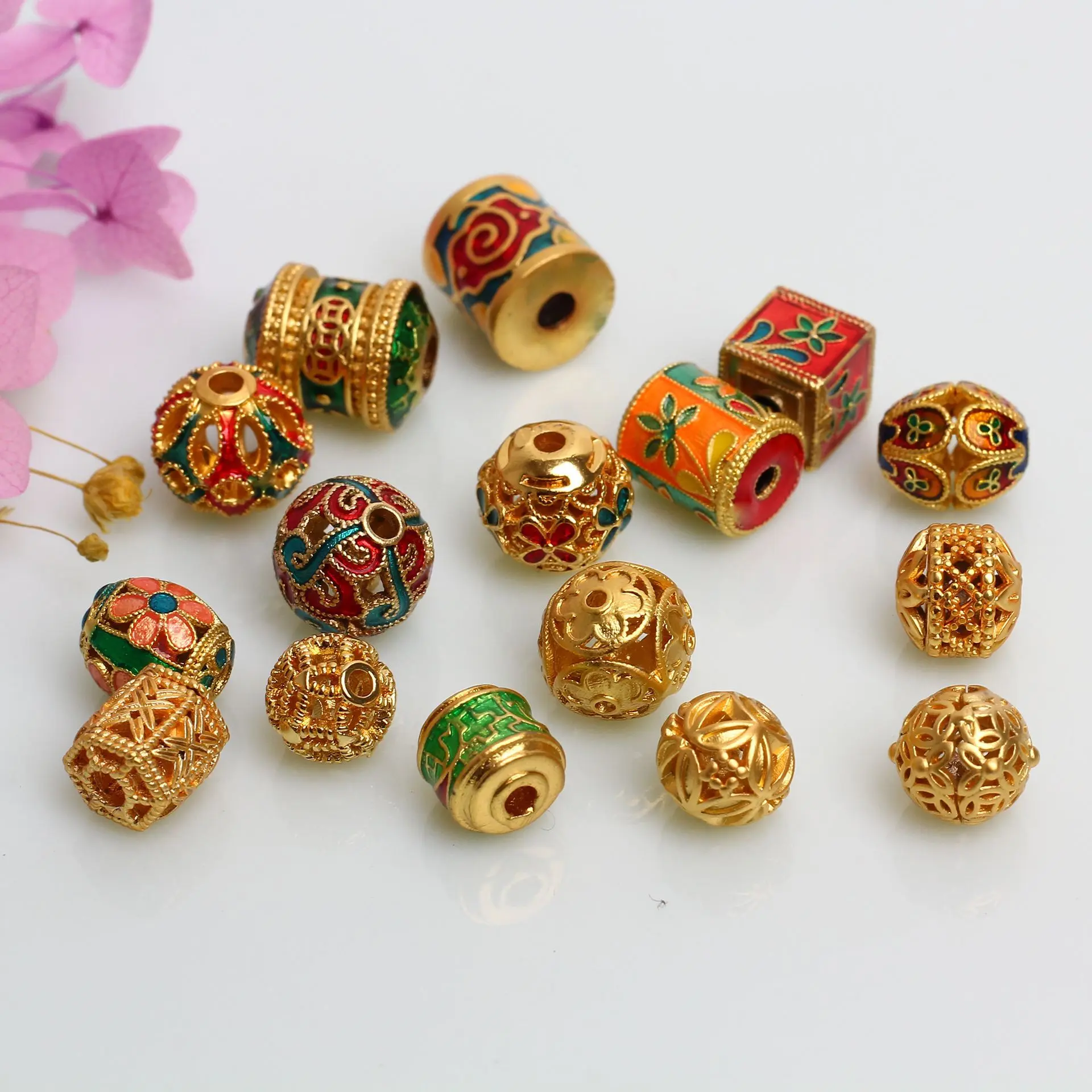 Manik Emas, Undang-undang Purba, Manik Taburan, Emas Aluvial, Manik Bertuah, Aksesori Gelang DIY, Manik Gelang, Manik Enamel Berongga, Manik Pengatur Jarak