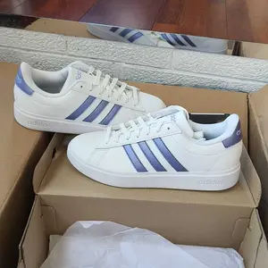 adidas Tennis & Lifestyle GRAND COURT 2.0 SHOES Women White IG9247