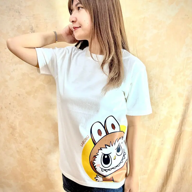 Patgang Kaos Distro Wanita / Kaos T-Shirt Motif The M0nst3r Labubu Brown / Kaos Enzim Wanita Motif Labubu / Kaos Enzim Super Premium 1