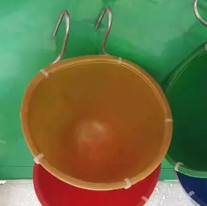 Tempat makan minum kawat utk burung ayam dll