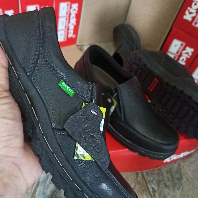 Sepatu Kulit pria asli Full Hitam dengan Sol Karet Lentur Anti-Selip dan Lem Kuat dan dijahit keliling pinggir nya Shoes. Flat 2