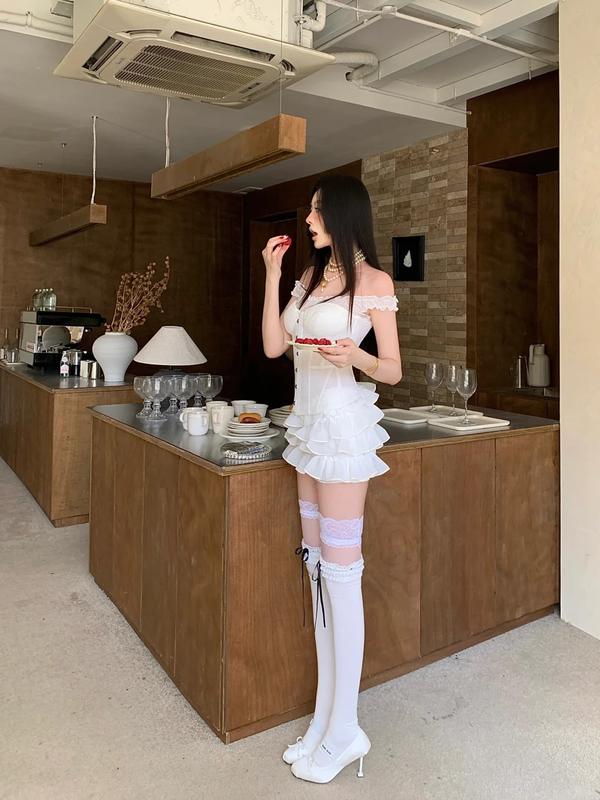 Lancy Set váy Trắng vibes mùa hè đi biển áo quây tơ mix corset ren cup ngực , chân váy tơ xòe tầng có lót quần 4