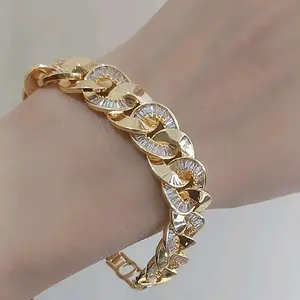 set perhiasan wanita gelang cincin kalung  berkilau high quality