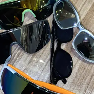 Kacamata bersepeda dan luar ruangan, kacamata gunung pria tahan angin dan debu, kacamata hitam wanita UV400 warna-warni untuk perlindungan matahari