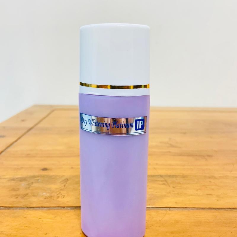 ￼DAY WHITENING PLATINUM IP SKINCARE ORIGINAL KENTAL BAU ANGGUR DAY UNGU Lotion 1