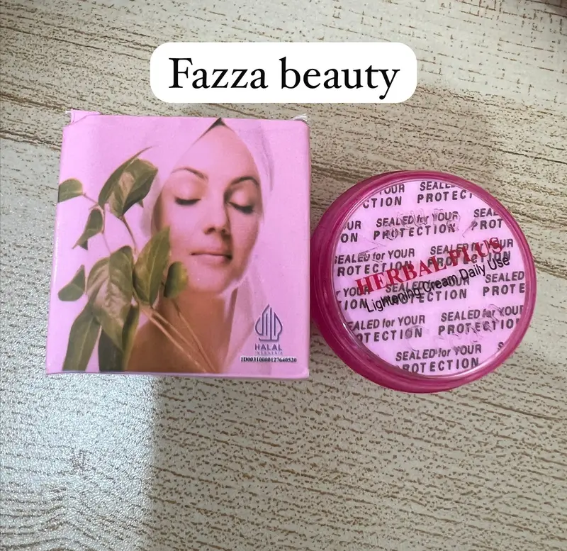 CREAM HERBAL PLUS WHITENING BPOM|MENCERAHKAN WAJAH Pencerah Pelembab 3
