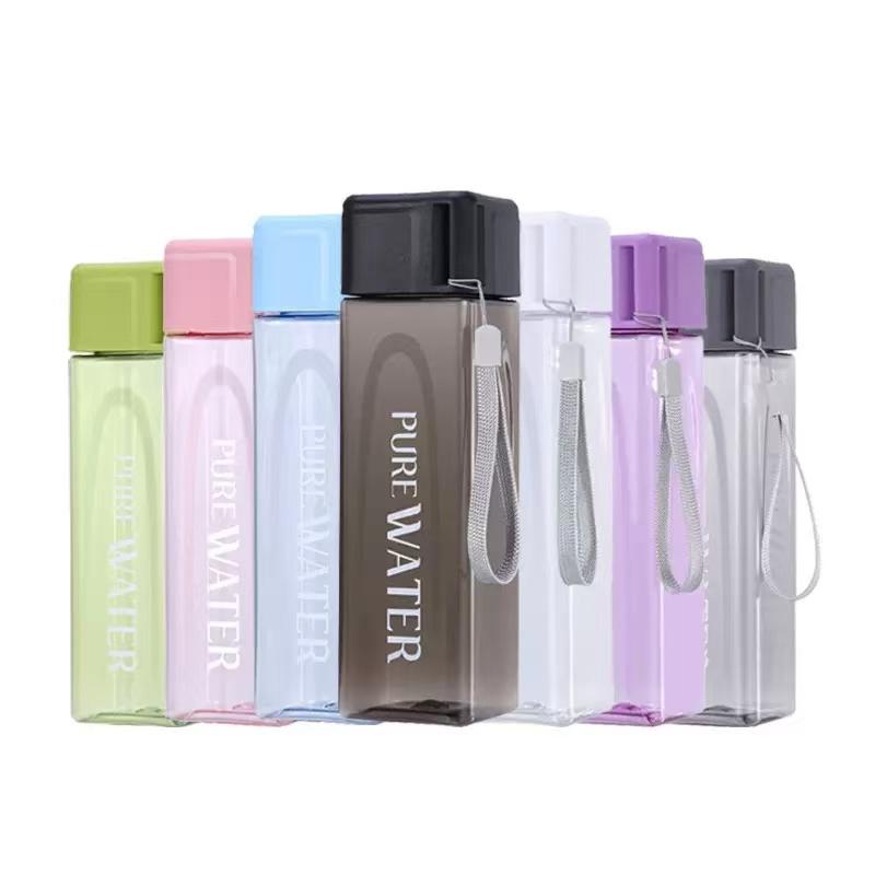 Bình Nước, Thiết Kế Cốc Vuông Đơn Giản, Dung Tích 500ml, Dễ Vệ Sinh, Có Dụng Cụ Mở Nắp, Làm Bằng Nhựa, Thích Hợp Sử Dụng Trong Gia Đình, Bao Gồm Phụ Kiện