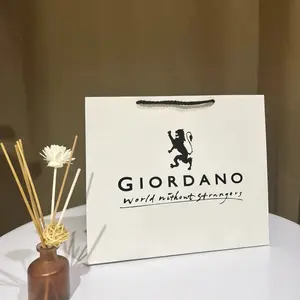 Paper Bag GIORDANO Paper Bag Pembungkus Kado