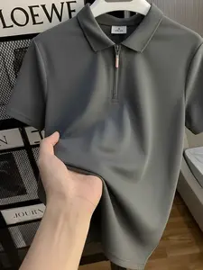 Kaos Kerah Pria Polo Shirt Zipper Polos Lengan Pendek Bahan Nyaman Tampilan Elegan Cocok untuk Aktivitas Sehari-hari Desain Polos dengan Fungsi Praktis Cowok Distro Keren Krah