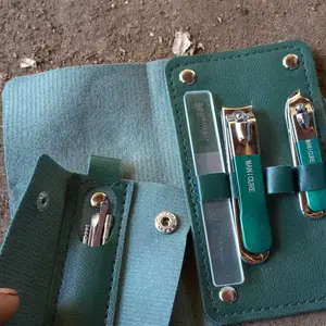 Piliss Gunting Kuku Set 10 in 1 Manicure Set Dengan Desain Anti Berceceran