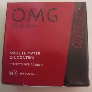 OMG Oh My Glam Coverlast Two Way Cake 12 g - Bedak Padat Kontrol Minyak Hingga 8 Jam