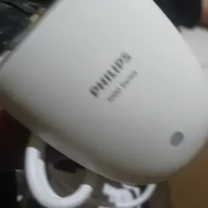 Philips Setrika Uap Handheld STH1010 Putih - Setrika Uap Ringan, philips setrika uap, setrika uap listrik, strika uap, setrika philips uap