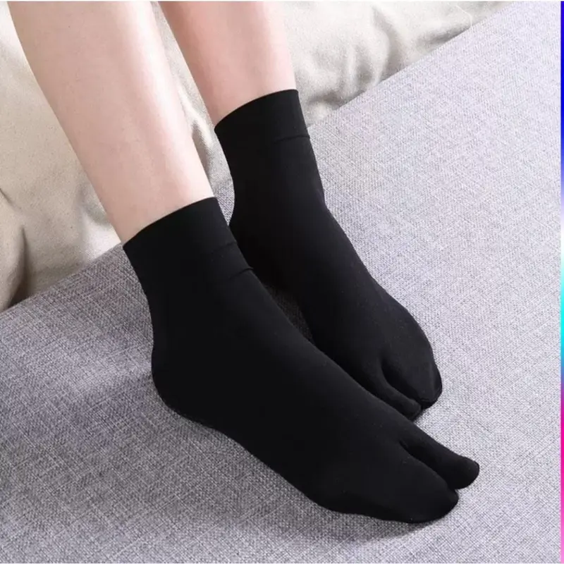 Kaos Kaki Stoking Jempol Polos Wanita bintik Anti Slip Pendek Sedang Panjang Warna Kulit Krem Stocking 5