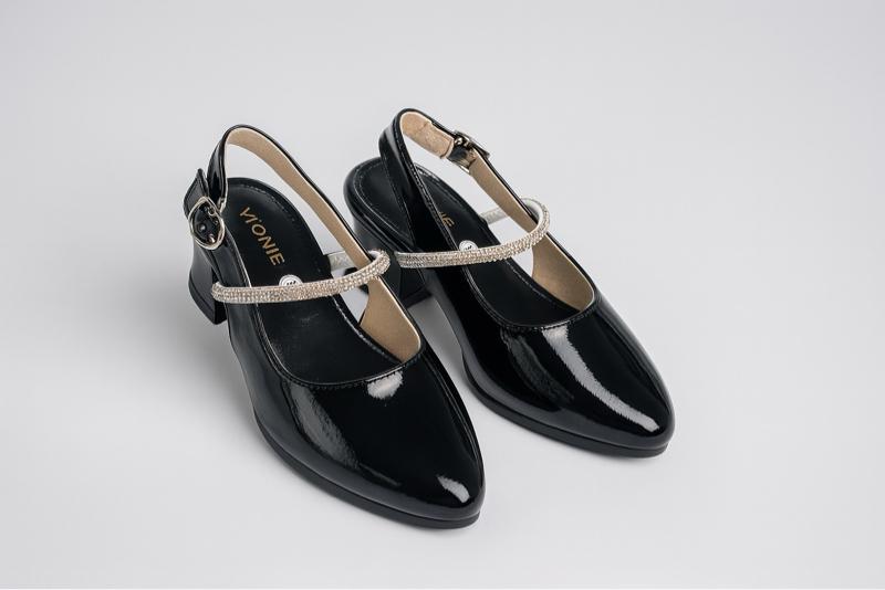 S&B Sepatu Heels Anak Perempuan Ber Hak Ukuran 26 Sampai 35 Shoes dengan Desain Elegan dan Tali Berhias S&B Sepatu Heels Anak Perempuan Ber Hak Ukuran 26 Sampai 35 Shoes dengan Desain Elegan dan Tali Berhias