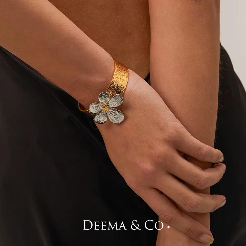 Deema & Co - Margherita Daisy Flower Duo Tone Choker and Bangle Set (Tarnish Free) hypoallergenic jewelry jewellery singapore 3