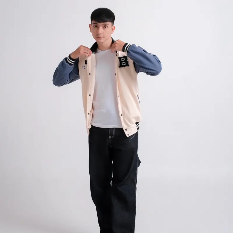 Jaket Varsity Baseball Full Bordir Pria Wanita Bahan Fleece Tebal Ukuran M L XL Cream 1