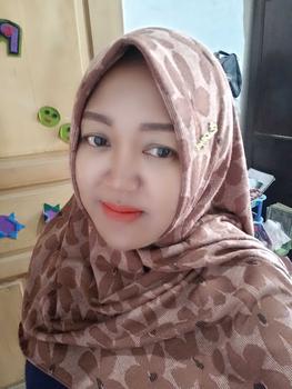 Product Review of GerayHijab- Segitiga Instan Haura bahan Knit by Zee hijab from v**💋 2