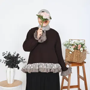 Mybamus x Listy Septia Nira Blouse Knit Jumbo dengan Ruffle Detail dan Desain Elegan untuk Tampilan Stylish