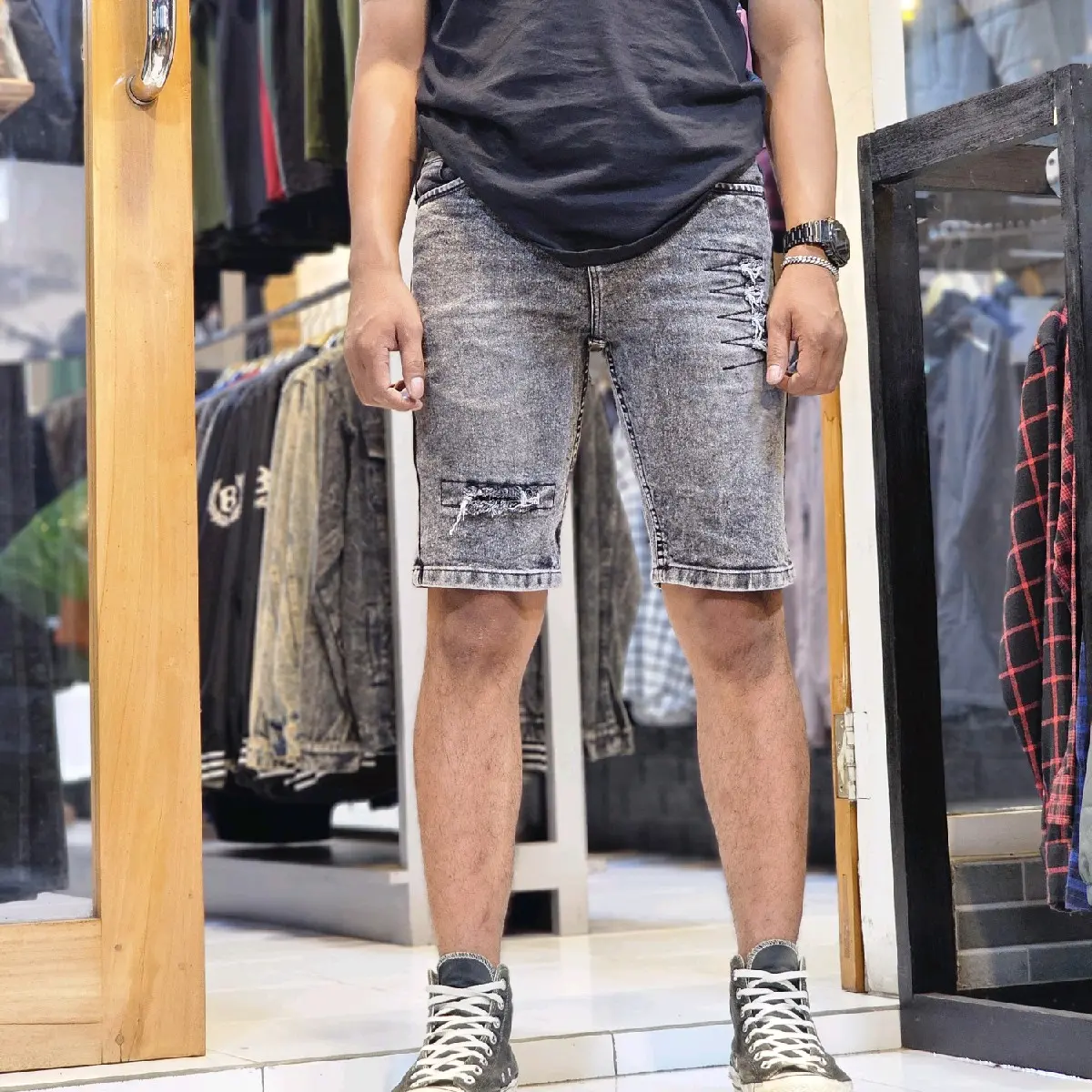 mydie-celana jeans pria pendek black snow sobek/celana jeans pria slimfit Nyaman