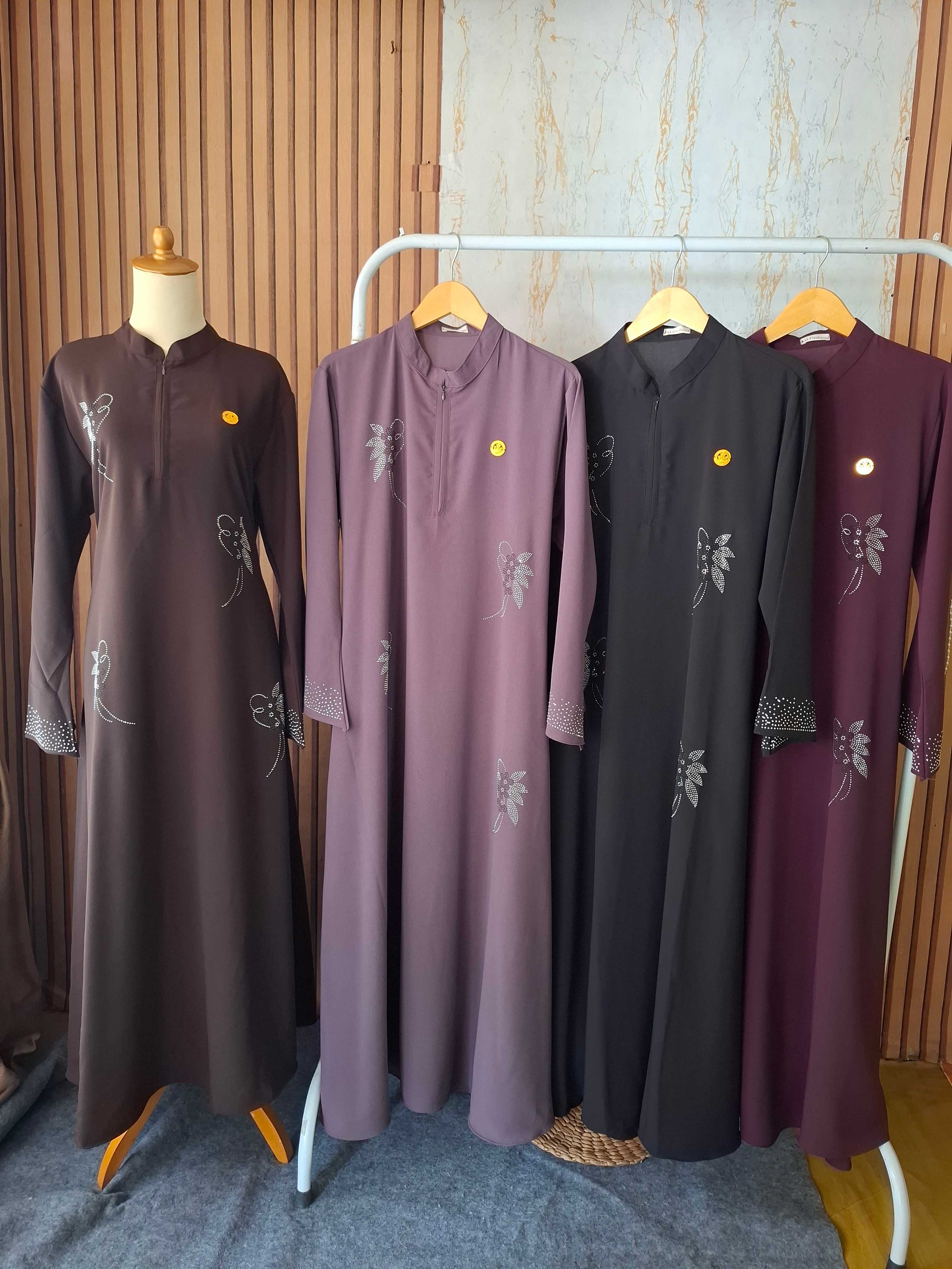 Gamis Abaya Sabrina Anti UV Mewah Simple Elegant untuk Remaja dan Orang Tua Baju Abaya Turki Baju Abaya Dubai dengan Desain Elegan Nyaman Bahan Sabrina Premium Anti-UV Lembut Adem Busui Friendly Gamis Abaya Sabrina Anti UV Mewah Simple Elegant untuk Remaja dan Orang Tua Baju Abaya Turki Baju Abaya Dubai dengan Desain Elegan Nyaman Bahan Sabrina Premium Anti-UV Lembut Adem Busui Friendly