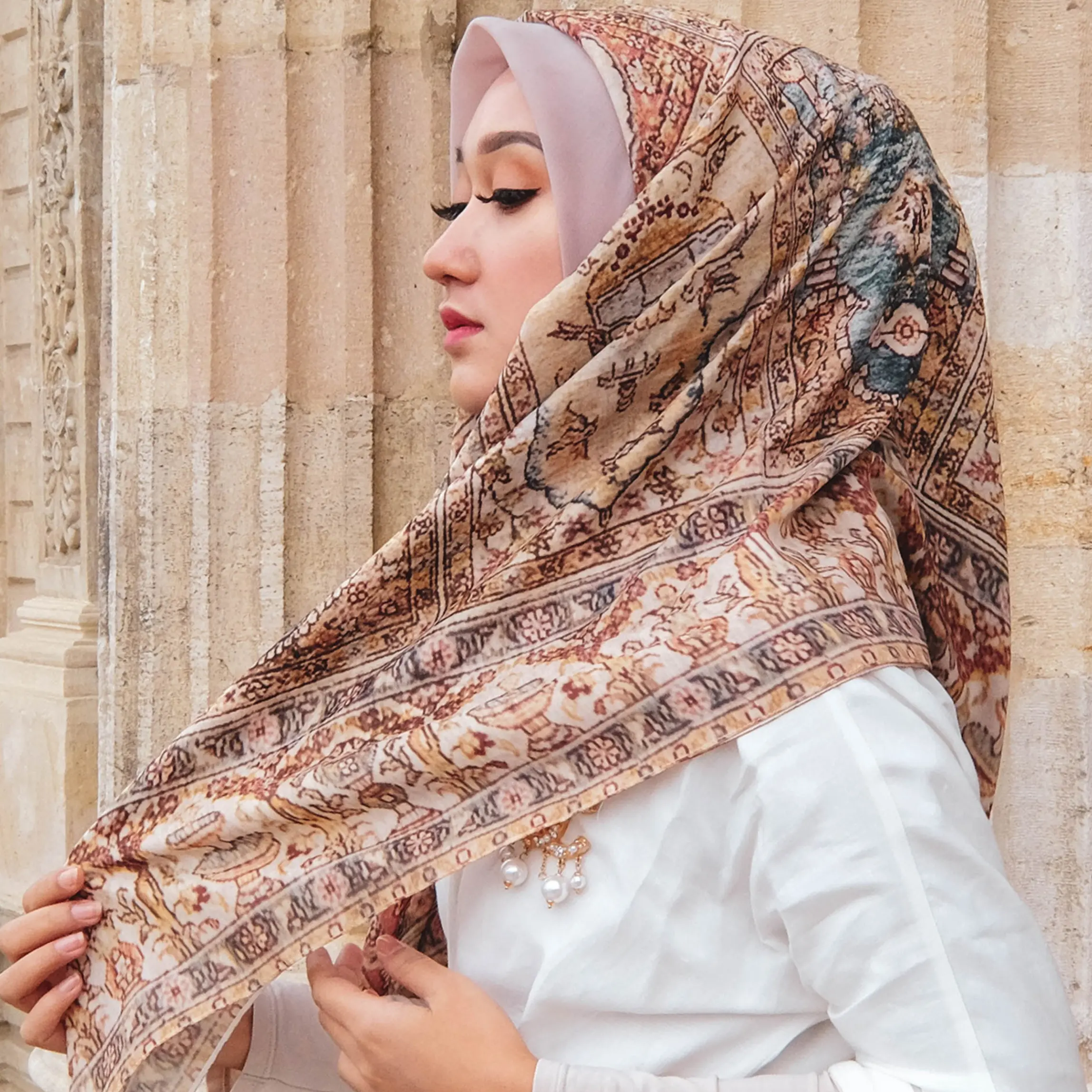 Pelangi Asmara Ezra square scarf - Anatolia series