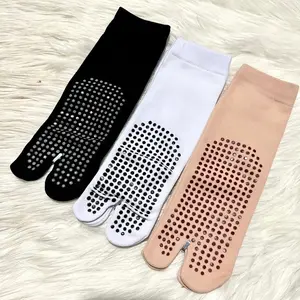 KAOSKAKI JEMPOL ANTISLIP PENDEK(Kemas rapi) KAOSKAKI JEMPOL ANTISLIP PENDEK(Kemas rapi)