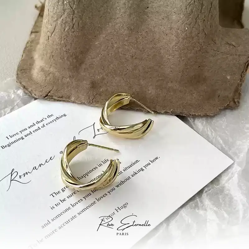 Reve Eternelle - Anting Wanita Perempuan Korea Model Twist Bentuk C Cantik Elegan Anggun Earrings Korean Style 5