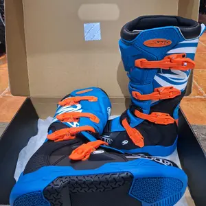 sepatu  trail motocros  snd