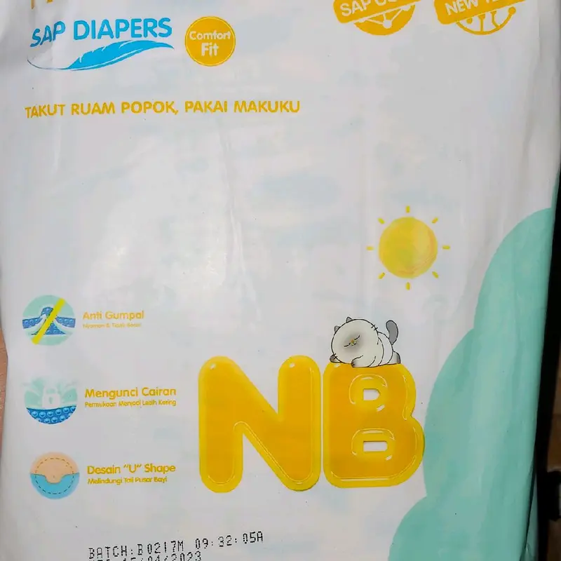 MAKUKU Sap Diapers size NB isi 32 Bayi 4