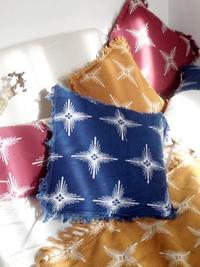 Gambar Batik Fractal Sarung Bantal Persegi Kotak Batik Bintang Warna Biru dari Batik Fractal Kota Bandung 4 Tokopedia