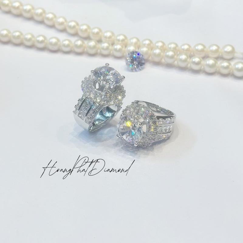 Hoàng Phát Trang Sức Nhẫn Bạc Ý 925 Nhẫn Nữ Vip Nữ Hoàng Halo Tròn To 12li Chấu Cao Viền Chạm Tấm Nam Mỹ Xi Kim N185