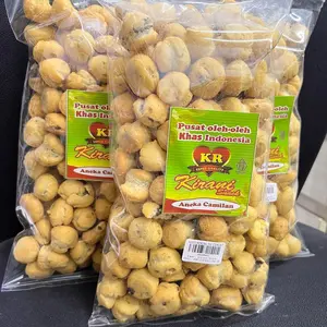 Soes Kering Coklat Isi Coklatya Meleleh