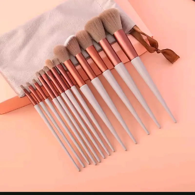 Brush Make Up isi 13 pcs. Brush Make-Up lembut 1