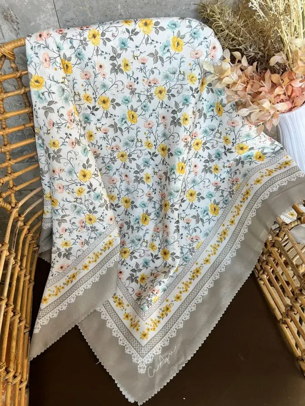 HIJAB CA AYU SEGIEMPAT MOTIF FLORAL// HIJAB VOAL BUNGA TERBARU// JILBAB MOTIF SEGIEMPAT LASERCUT 1