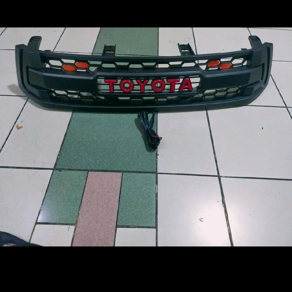 Toyota Grill Hilux 2016-2017 Model Raptor LED GR dengan Logo Merah untuk Toyota Hilux