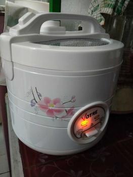 Product Review of 【COD】Votre Rice Cooker G-11  Penanak Nasi Desain Elegan dengan Lapisan Tutup Kaca Free Saringan Kukus from A**n R**i ** 3