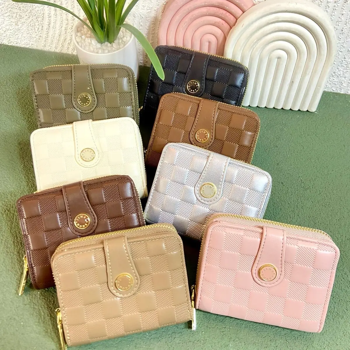 Nadya wallet by Jims Honey