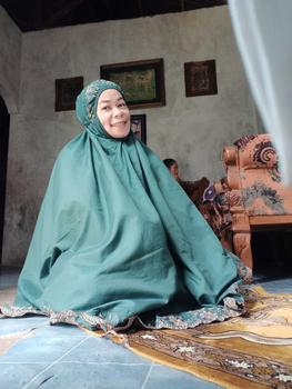 Product Review of Mukna Dewasa Siti Aisyah Dengan Bahan katun  Bordir from F**a W**i 1